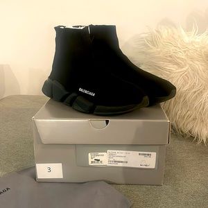 100% authentic Balenciaga sock sneakers black on black 😎🔥